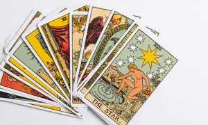 Czy tarot tak czy nie z 2 kart naprawdę działa? Odkryj prawdę!