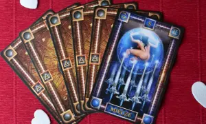 8 mieczy tarot znaczenie - jak uwolnić się od wewnętrznych ograniczeń